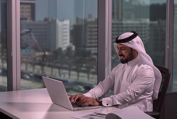 guy-on-computer